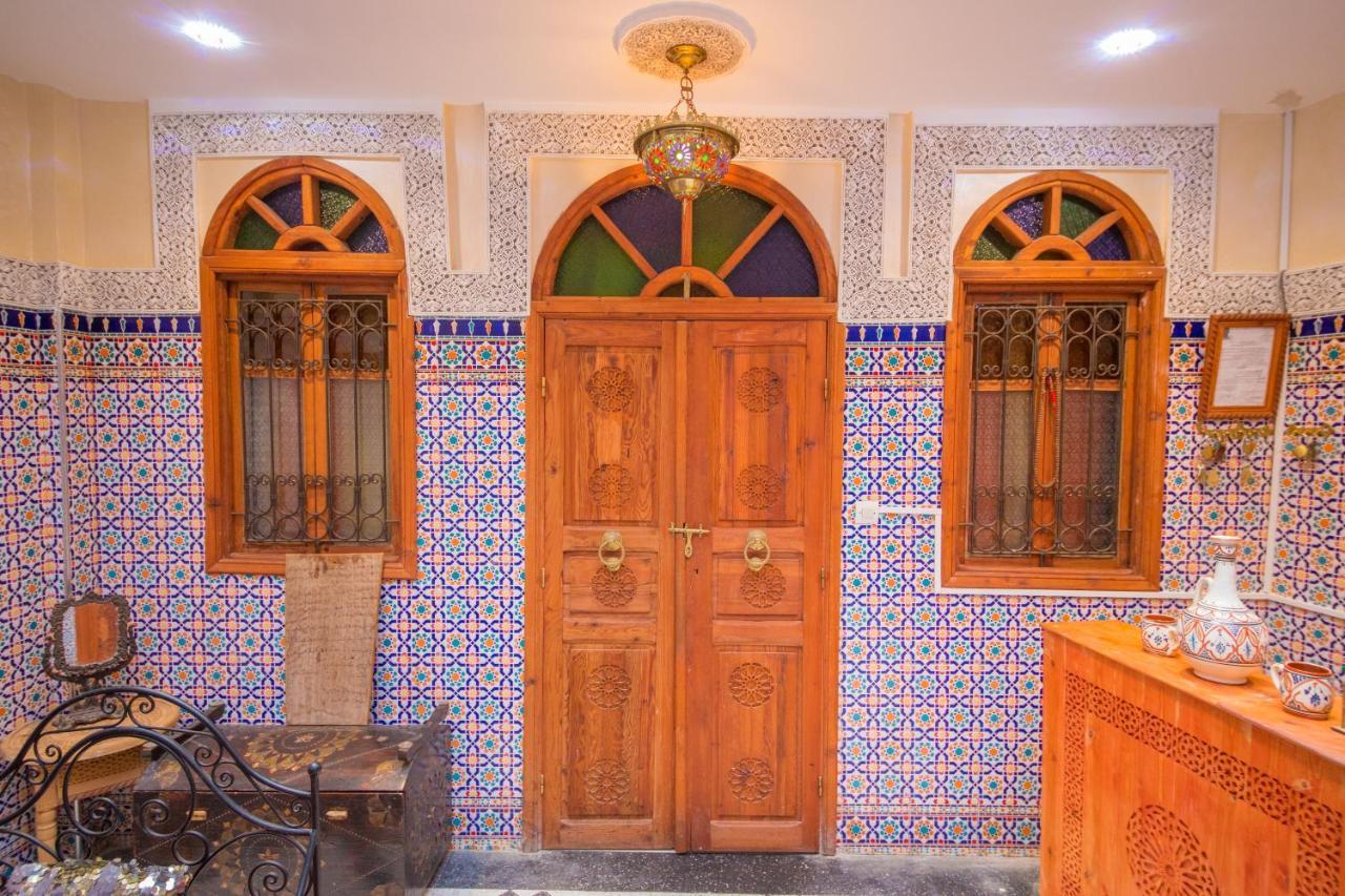 Riad Haddaji Fez Buitenkant foto